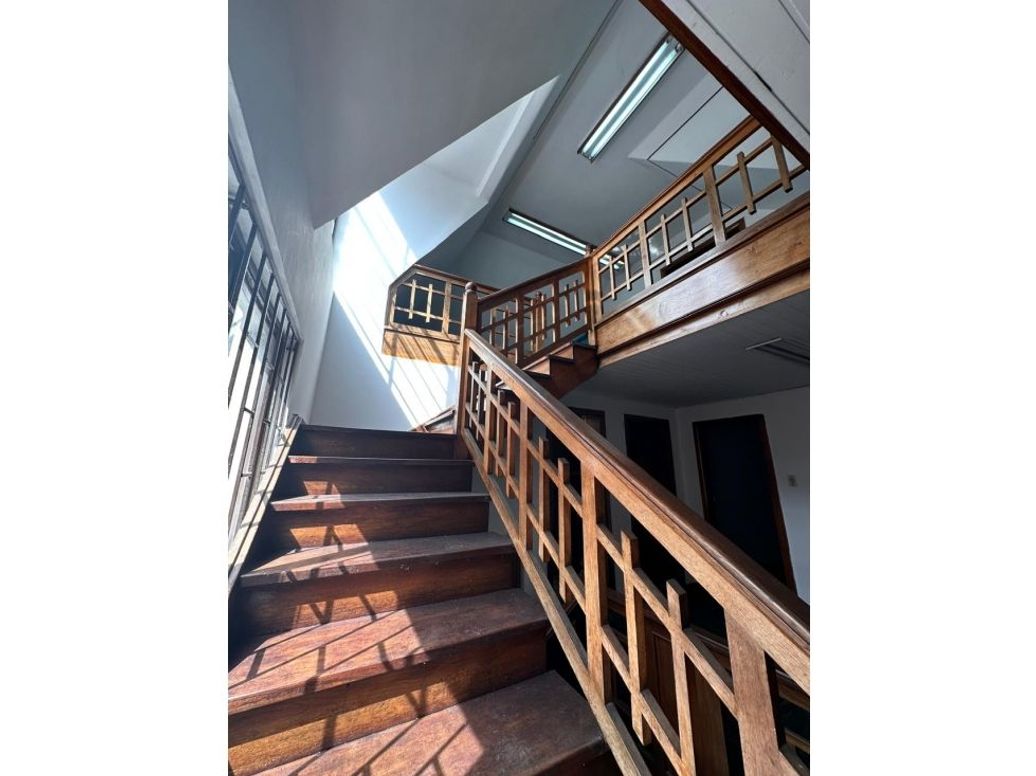Casa de 8 alcobas en venta en Teusaquillo, Bogotá, 553 m² · foto 19 de 20