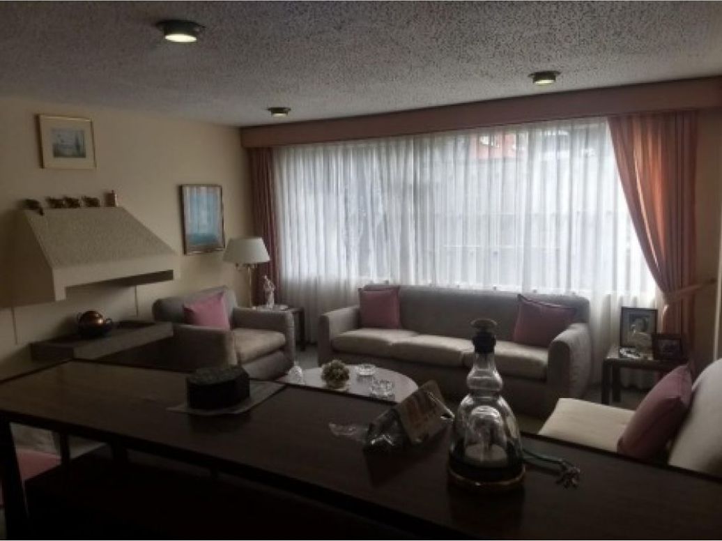 Casa de 4 alcobas en venta en Polo Club, Bogotá, 234 m² · foto 5 de 10