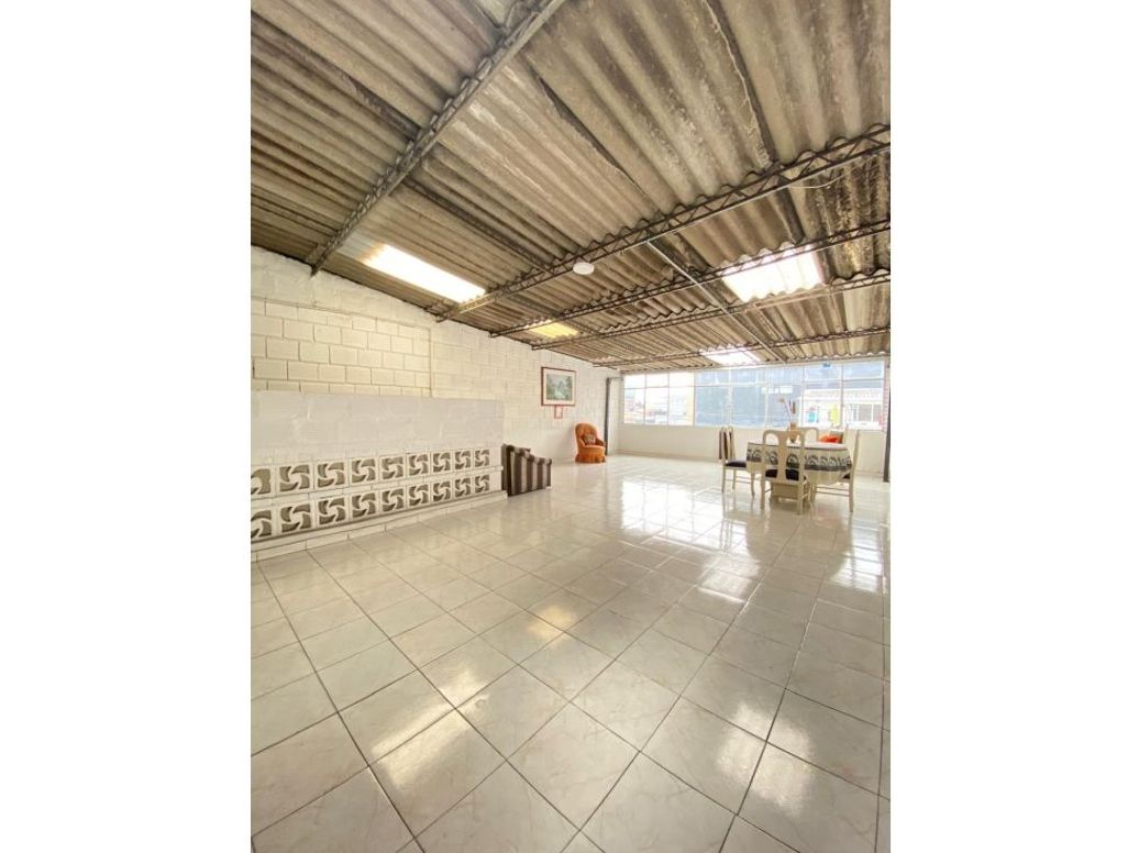 Casa de 5 alcobas en venta en Los Alcázares, Bogotá, 315 m² · foto 9 de 16