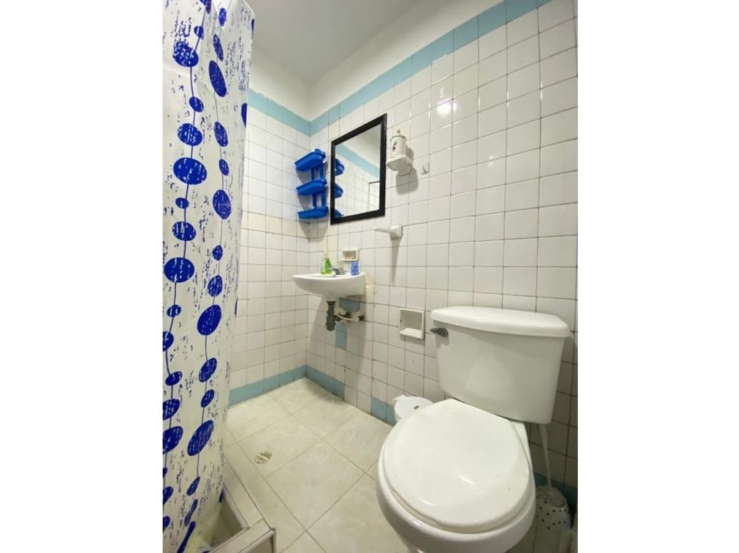 Casa de 5 alcobas en venta en Los Alcázares, Bogotá, 315 m² · foto 14 de 16