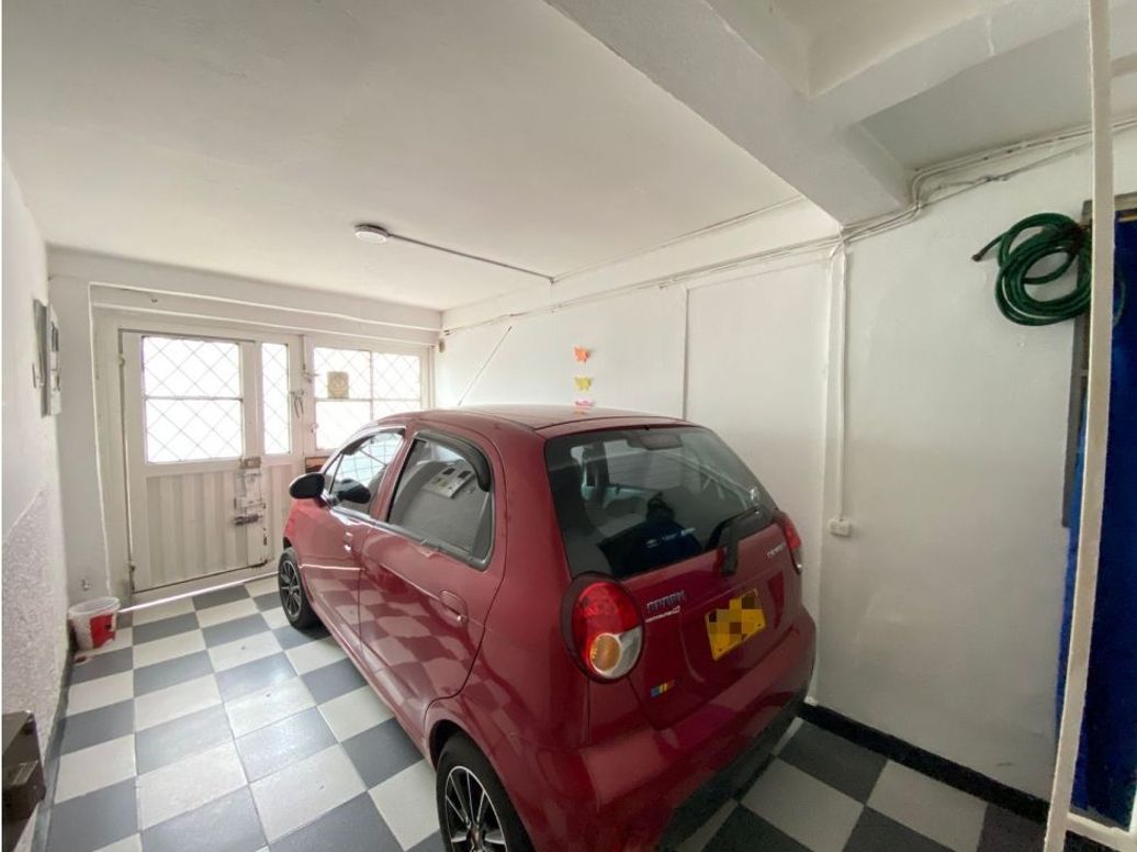 Casa de 5 alcobas en venta en Los Alcázares, Bogotá, 315 m² · foto 15 de 16