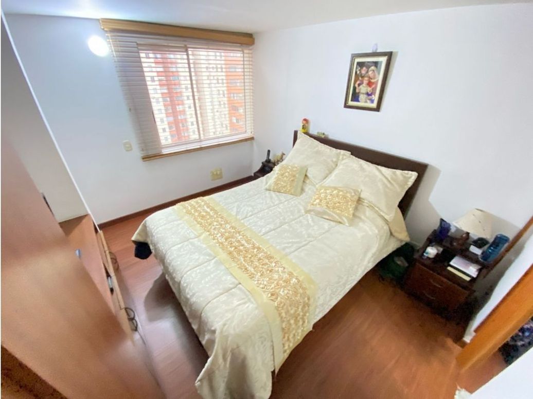 Apartamento de 3 alcobas en venta en Gran Granada, Bogotá, 72 m² · foto 2 de 19