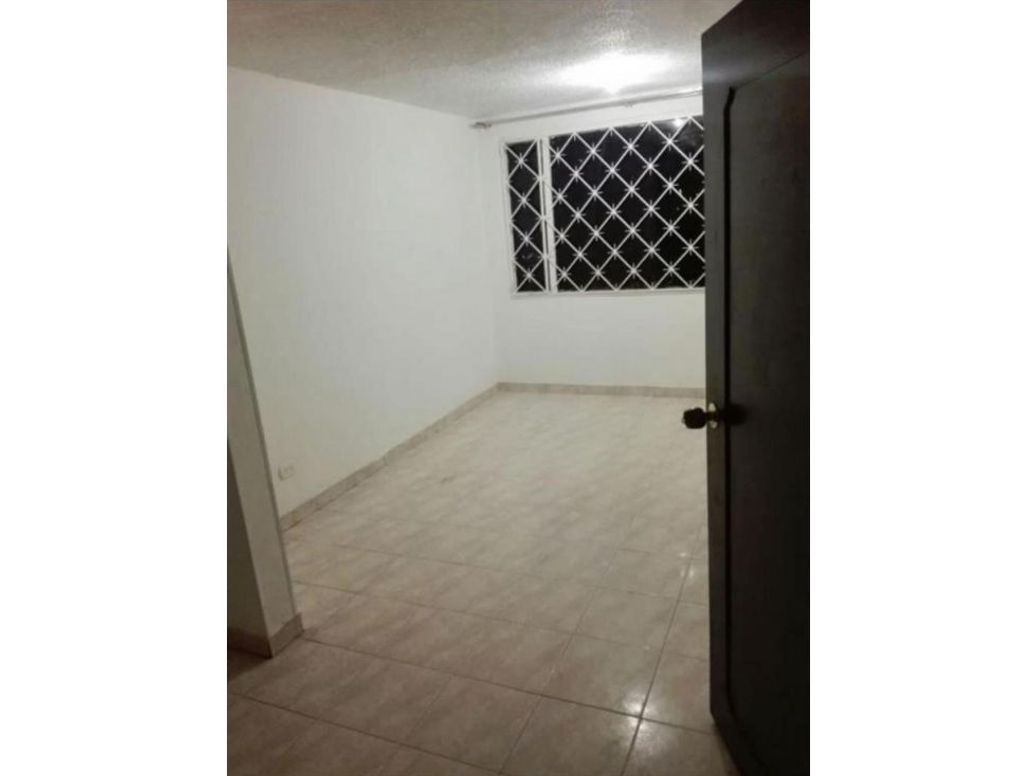 Casa de 8 alcobas en venta en Suba Centro, Bogotá, 216 m² · foto 12 de 19