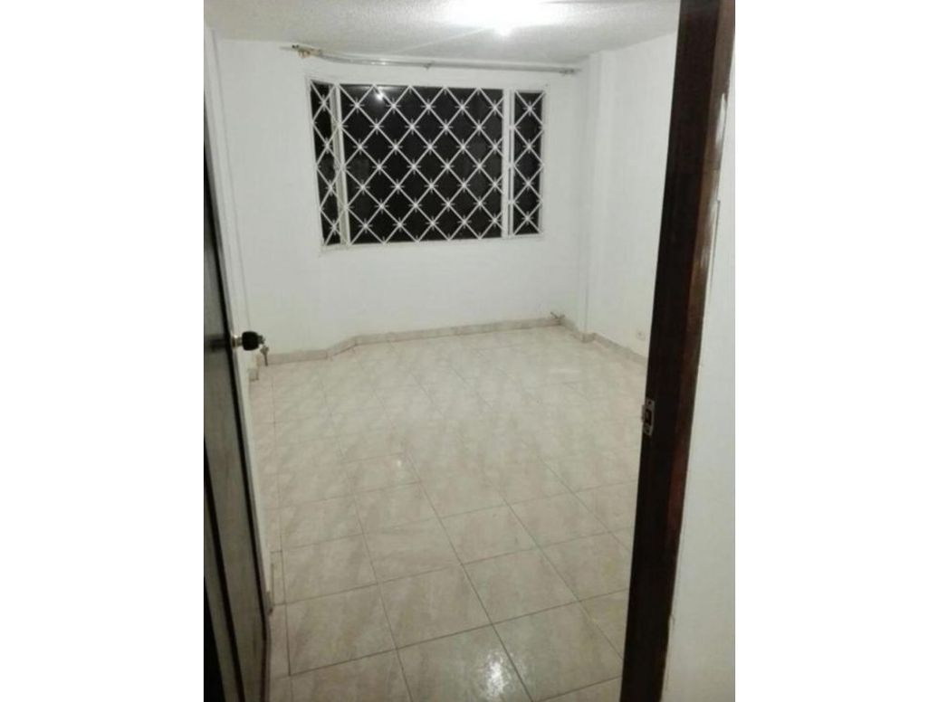 Casa de 8 alcobas en venta en Suba Centro, Bogotá, 216 m² · foto 13 de 19