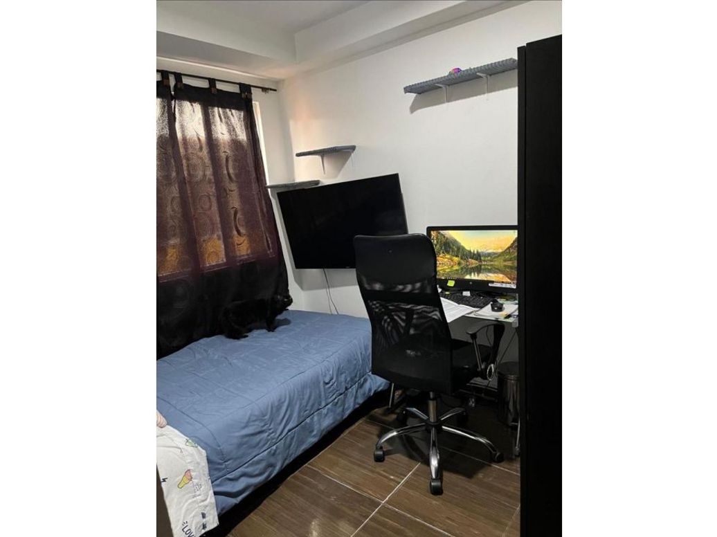 Casa de 8 alcobas en venta en Suba Centro, Bogotá, 216 m² · foto 10 de 19