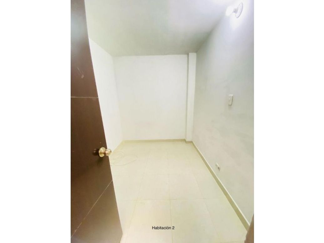 Casa de 8 alcobas en venta en Suba Centro, Bogotá, 216 m² · foto 5 de 19