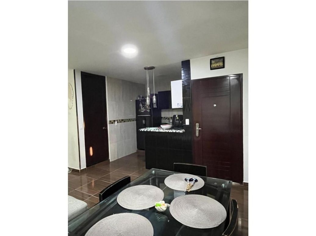 Casa de 8 alcobas en venta en Suba Centro, Bogotá, 216 m² · foto 14 de 19