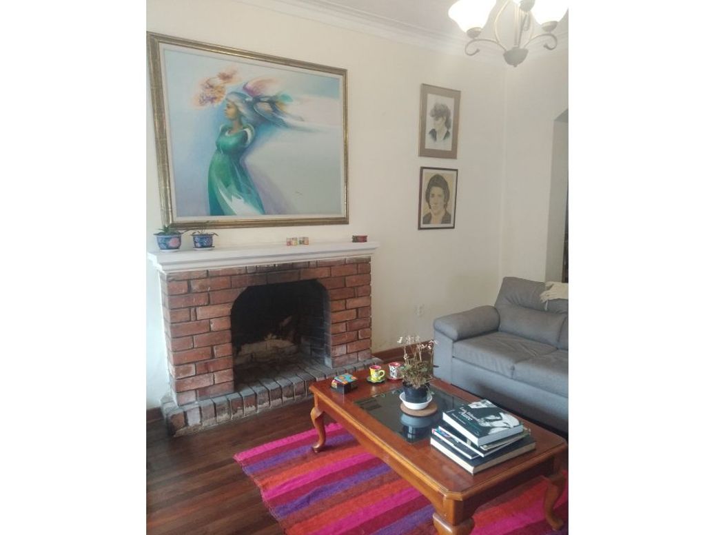 Casa de 7 alcobas en venta en Chapinero, Bogotá, 650 m² · foto 2 de 20