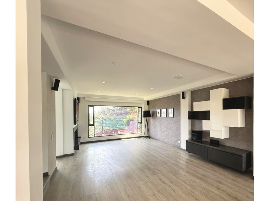 Casa de 5 alcobas en venta en Altos De Suba, Bogotá, 285 m² · foto 5 de 20