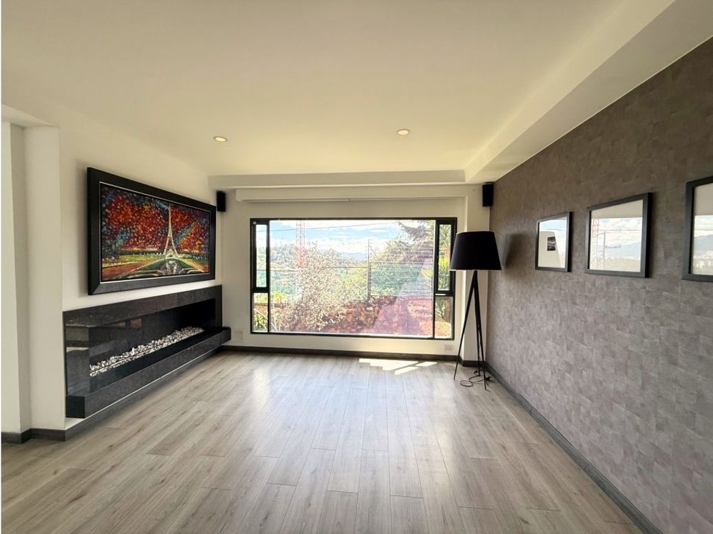 Casa de 5 alcobas en venta en Altos De Suba, Bogotá, 285 m² · foto 4 de 20