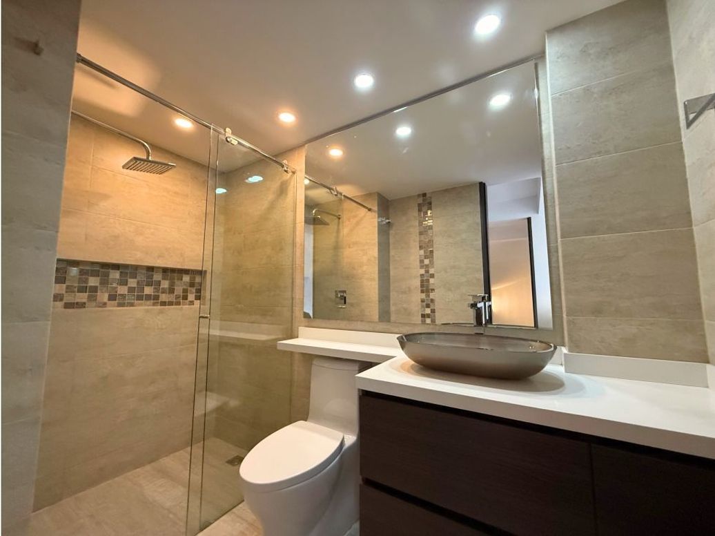 Casa de 5 alcobas en venta en Altos De Suba, Bogotá, 285 m² · foto 17 de 20