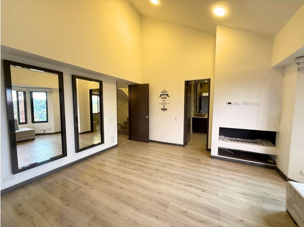Casa de 5 alcobas en venta en Altos De Suba, Bogotá, 285 m² · foto 8 de 20