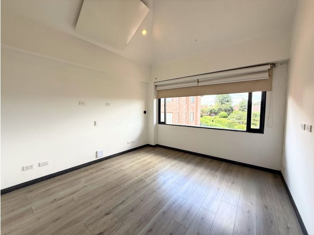 Casa de 5 alcobas en venta en Altos De Suba, Bogotá, 285 m² · foto 19 de 20