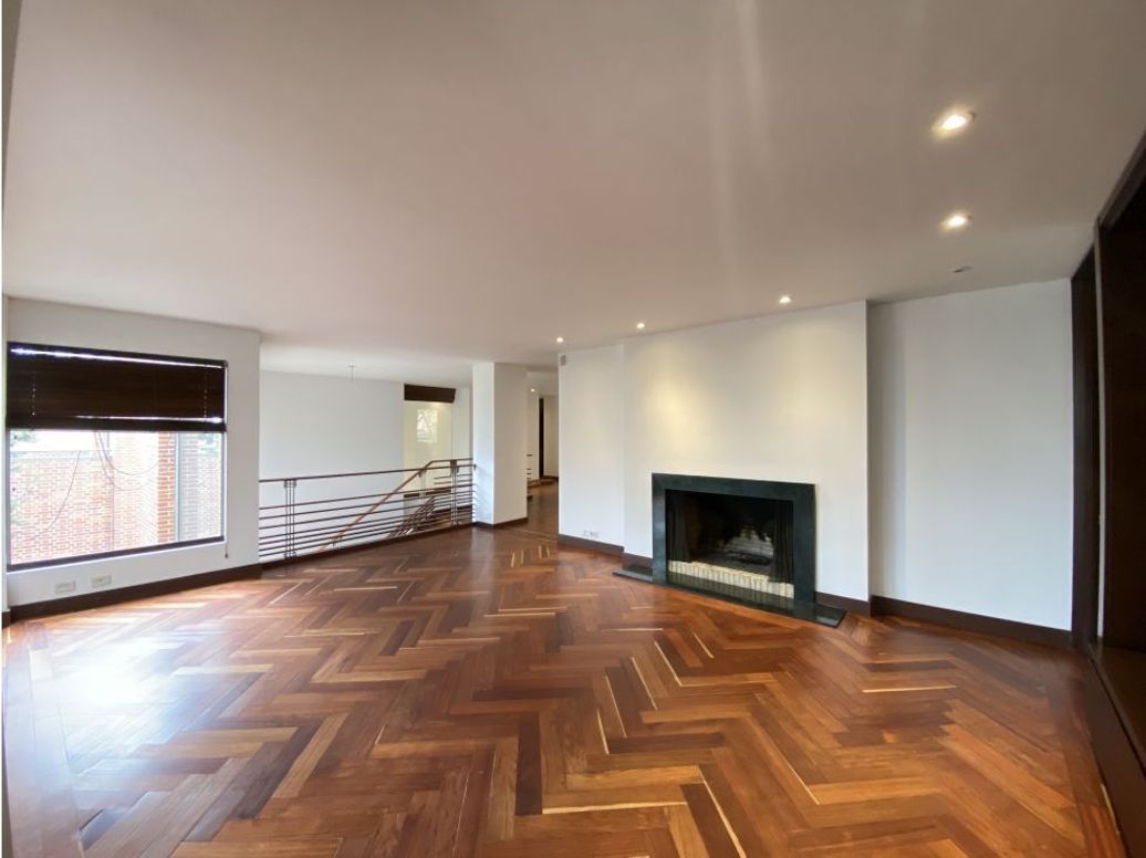 Casa de 4 alcobas en venta en Los Rosales, Bogotá, 525 m² · foto 9 de 20