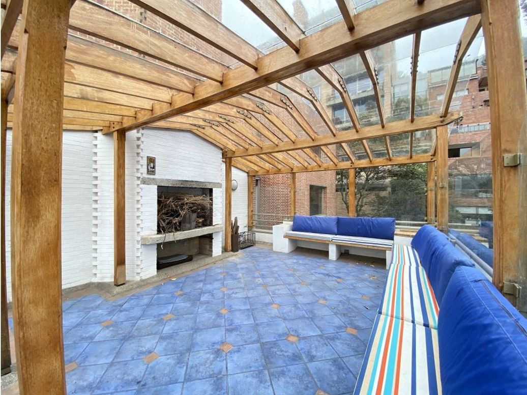 Casa de 4 alcobas en venta en Los Rosales, Bogotá, 525 m² · foto 13 de 20