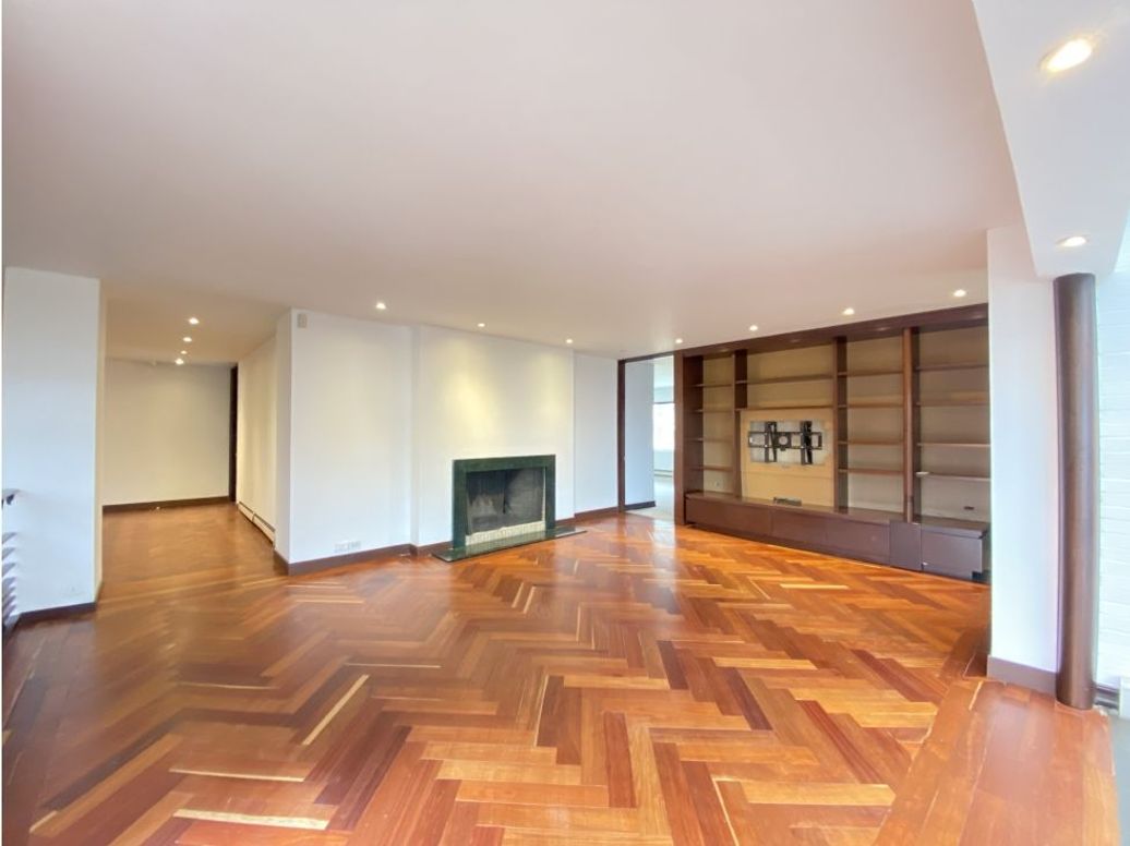 Casa de 4 alcobas en venta en Los Rosales, Bogotá, 525 m² · foto 18 de 20