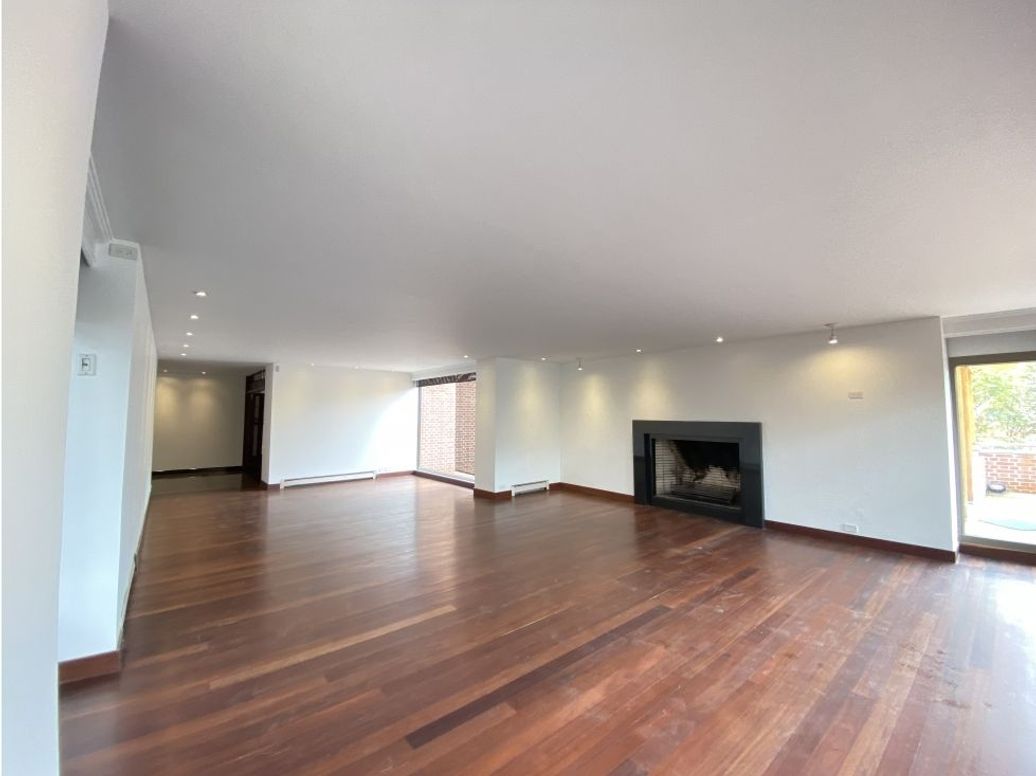 Casa de 4 alcobas en venta en Los Rosales, Bogotá, 525 m² · foto 12 de 20