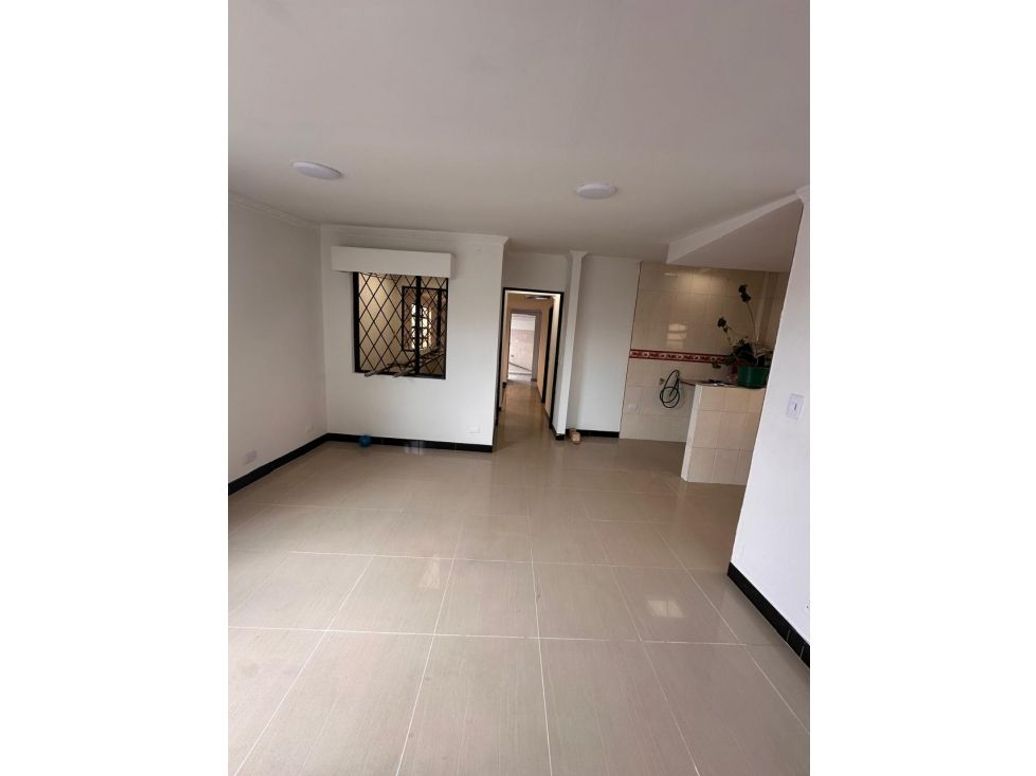 Casa de 12 alcobas en venta en Miraflores Kennedy, Bogotá, 476 m² · foto 5 de 20