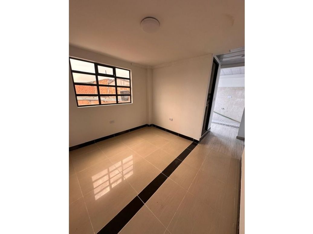 Casa de 12 alcobas en venta en Miraflores Kennedy, Bogotá, 476 m² · foto 7 de 20