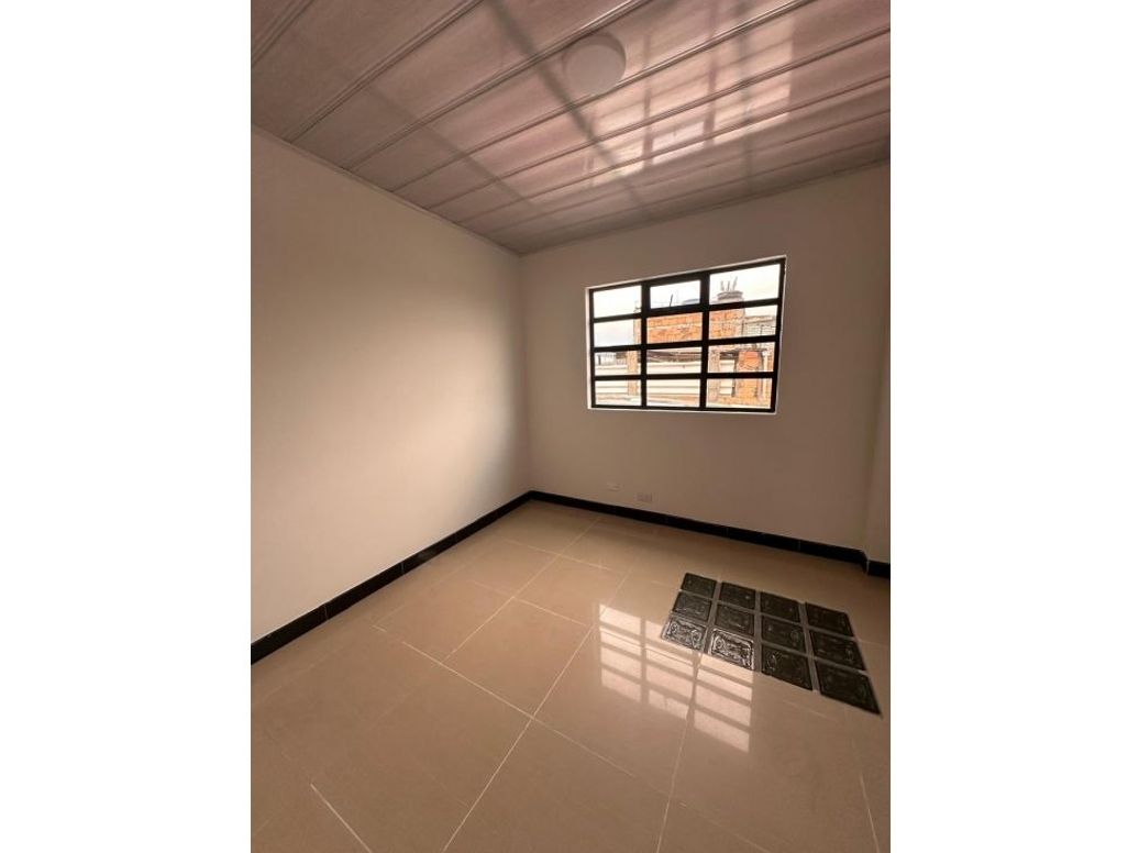 Casa de 12 alcobas en venta en Miraflores Kennedy, Bogotá, 476 m² · foto 9 de 20