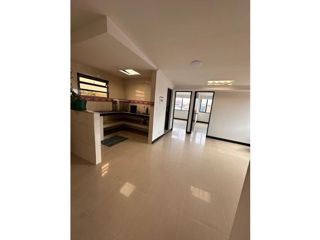 Casa de 12 alcobas en venta en Miraflores Kennedy, Bogotá, 476 m² · foto 16 de 20