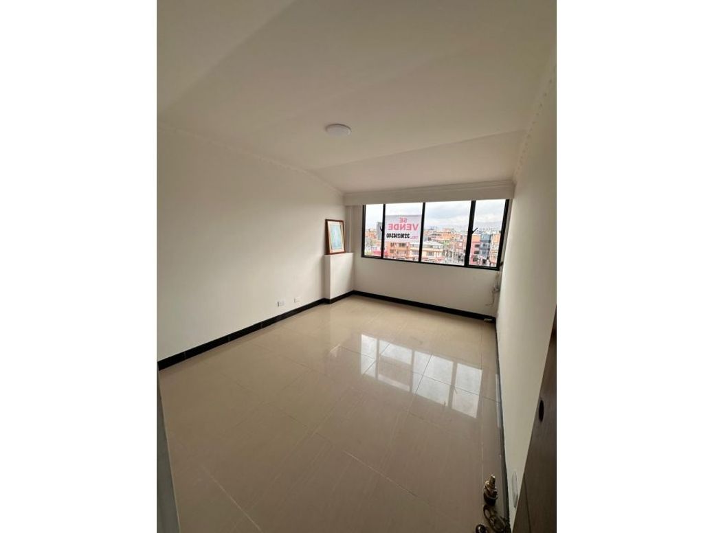 Casa de 12 alcobas en venta en Miraflores Kennedy, Bogotá, 476 m² · foto 18 de 20