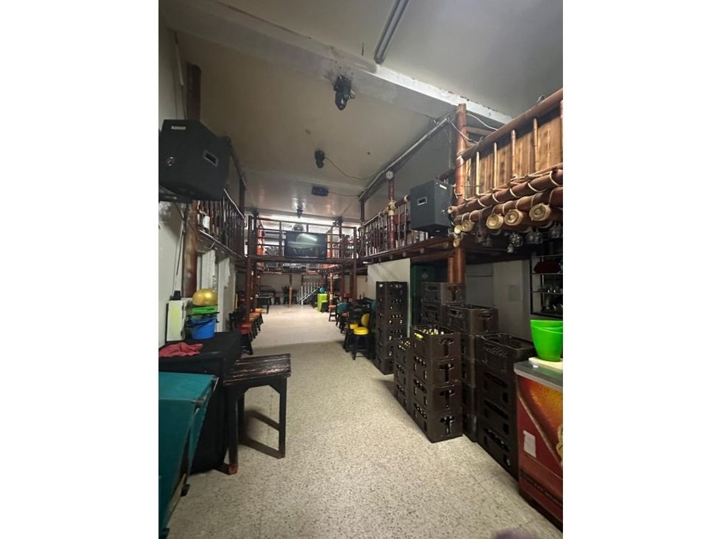 Casa de 12 alcobas en venta en Miraflores Kennedy, Bogotá, 476 m² · foto 4 de 20