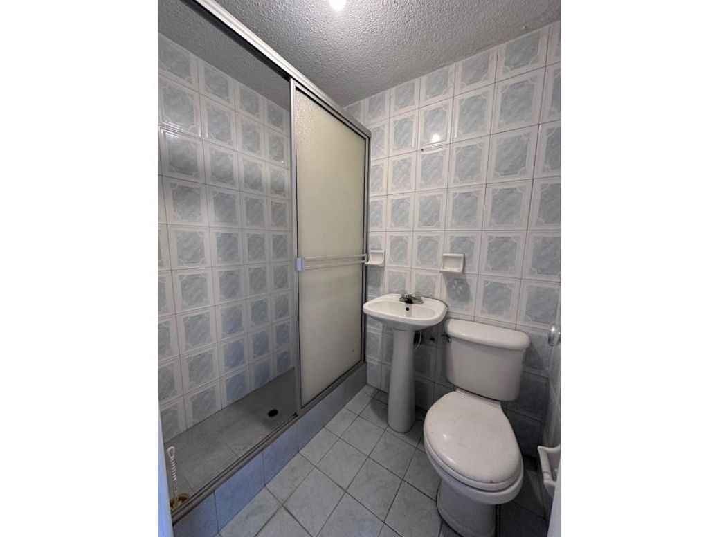 Casa en venta en Normandía, Bogotá · foto 16 de 19