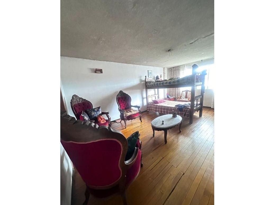 Casa en venta en Normandía, Bogotá · foto 8 de 10