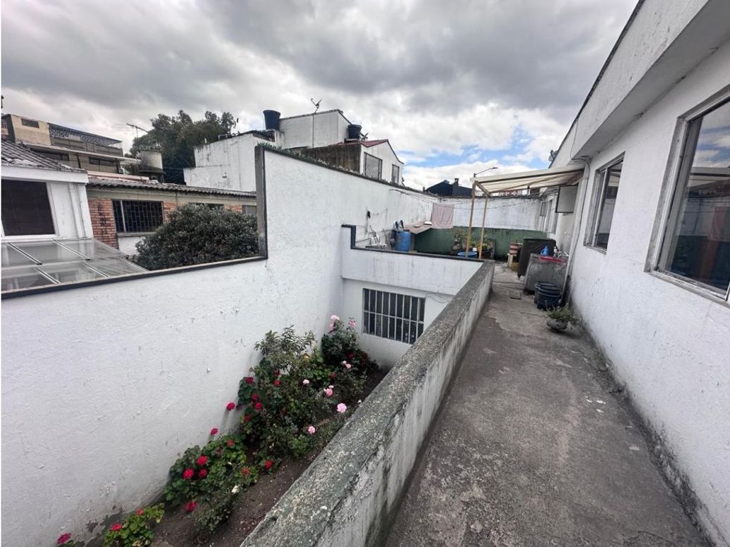 Casa en venta en Normandía, Bogotá · foto 10 de 10
