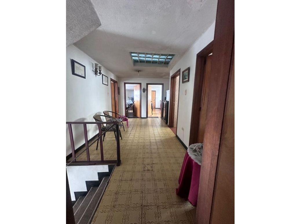 Casa en venta en Normandía, Bogotá · foto 3 de 10