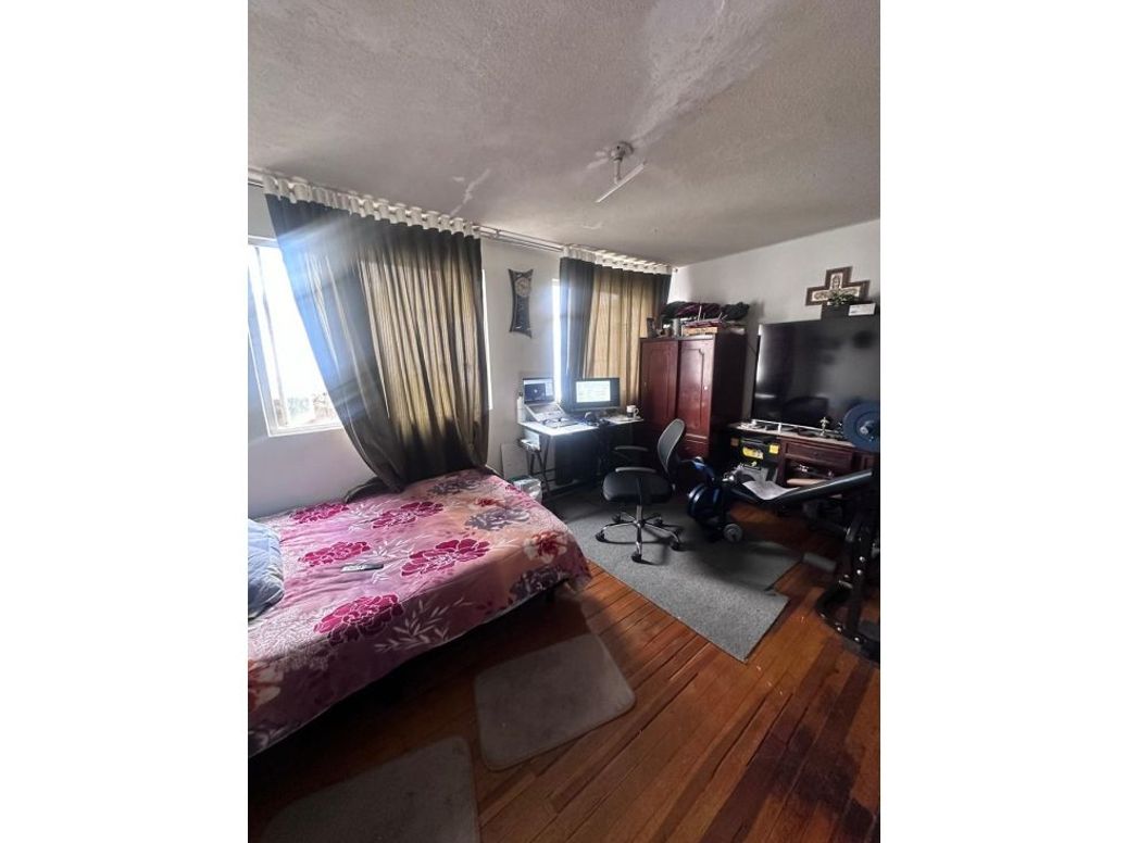 Casa en venta en Normandía, Bogotá · foto 6 de 10