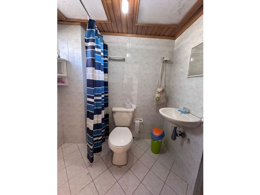 Casa de 3 alcobas en venta en Engativá, Bogotá, 220 m² · foto 16 de 17