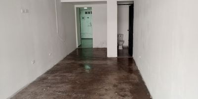 ? Local en Arriendo en La Estrella, Manizales | Zona Gastronómica y Comercial ?️✨

Arrienda este amplio y reformado local comercial de 120 m², ubicado en uno de los sectores más exclusivos y gastronómicos de Manizales. Ideal para restaurantes, cafés o negocios de atención al público, gracias a su cocina amplia, buena iluminación y excelente visibilidad.

✅ Cuenta con baño auxiliar, servicios públicos, gas domiciliario, y piso en cerámica.
? Sobre vía principal, con fácil acceso, parqueaderos para visitantes y rodeado de zonas comerciales, turísticas y residenciales.

¡Haz que tu negocio crezca en un entorno privilegiado y de alta afluencia! ?


