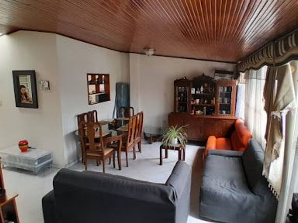Casa de 6 alcobas en venta en Bosque Popular, Bogotá, 253 m² · foto 4 de 14
