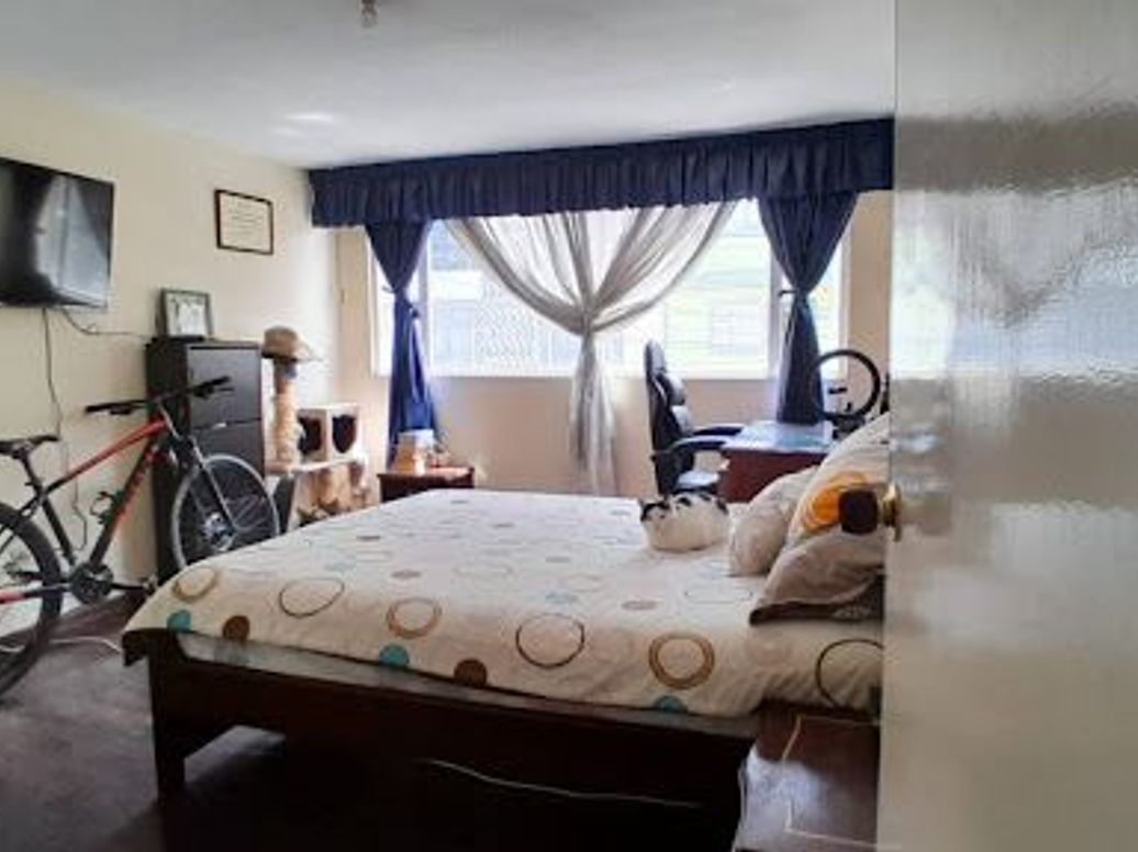Casa de 6 alcobas en venta en Bosque Popular, Bogotá, 253 m² · foto 10 de 14