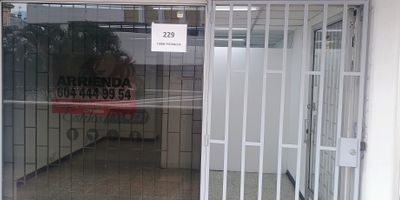 INMUEBLE UBICADO EN EL CONJ, RESIDENCIAL MARCO FIDEL SUAREZ, EN EL SEGUNDO PISO DE LA TORRE PICHINCHA CERCA DE LA REGISTRADURIA, CON UN AREA APROXIMADA DE 40 MTS, 1 BAÑO CON LAVAMANOS, COCINETA, DIVISION, PISO EN GRANITO, REJA, VIGILANCIA 24 HORAS, RAMPLA DE FACIL ACCESO Y ESCALAS, VALOR DE ARRIENDO $1.200.000 MAS IVA