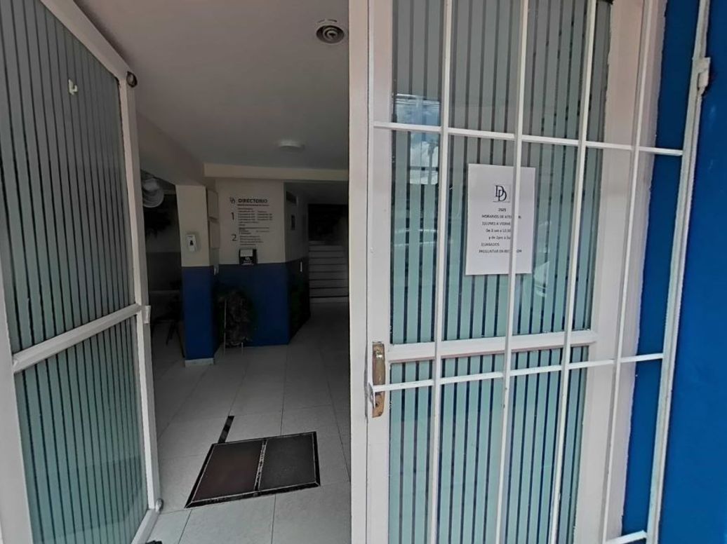 Casa de 13 alcobas en venta en Lago Gaitan, Bogotá, 630 m² · foto 2 de 20