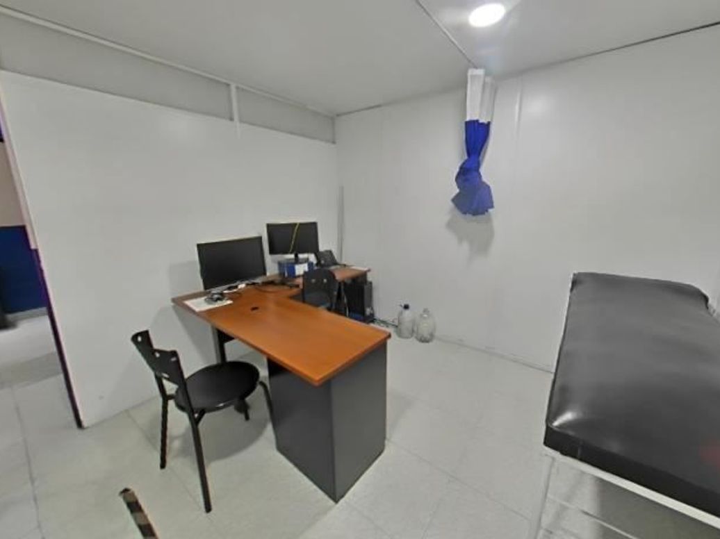 Casa de 13 alcobas en venta en Lago Gaitan, Bogotá, 630 m² · foto 18 de 20