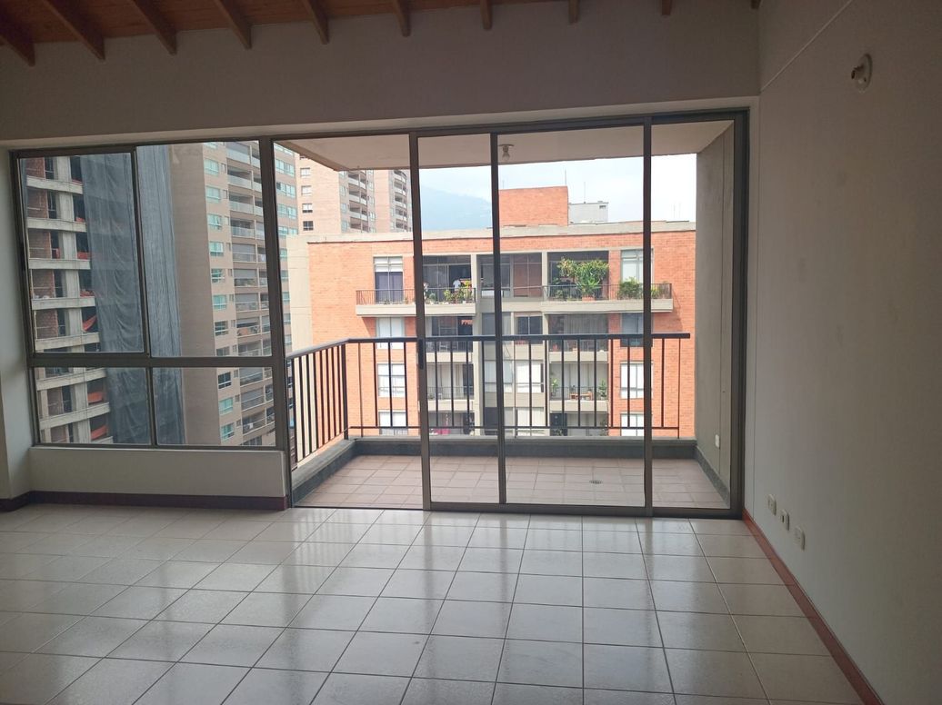 Apartamento en Arriendo en La Orquídea, Comuna 3, Envigado en Pontevedra