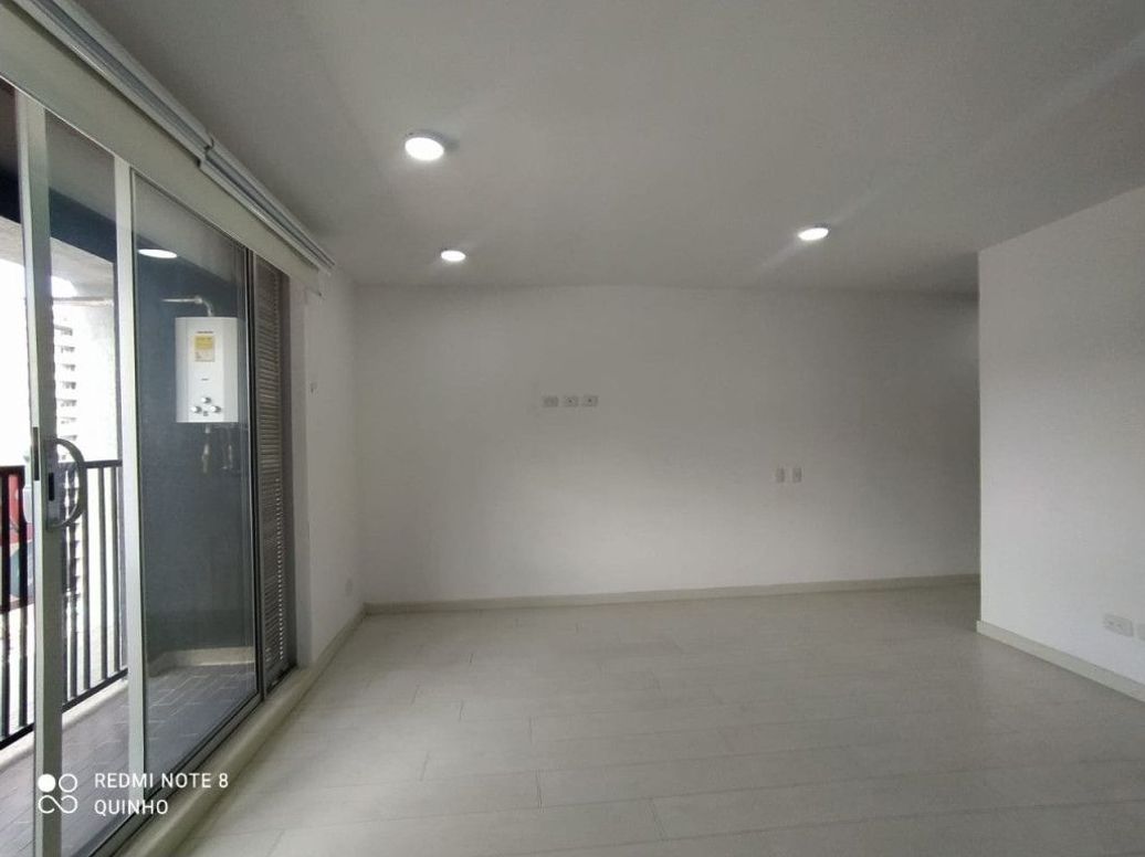 Apartaestudio en venta en Santa Teresa, Bogotá, 37 m² · foto 3 de 19