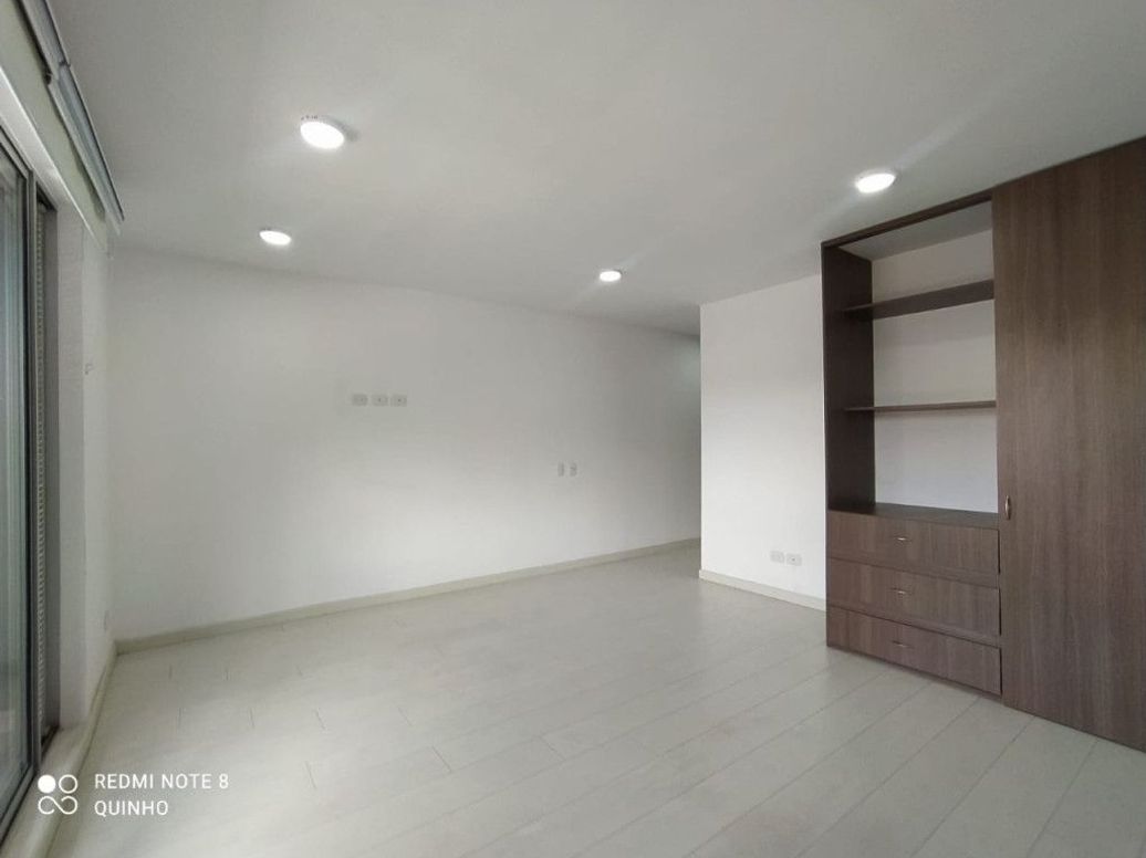 Apartaestudio en venta en Santa Teresa, Bogotá, 37 m² · foto 4 de 19