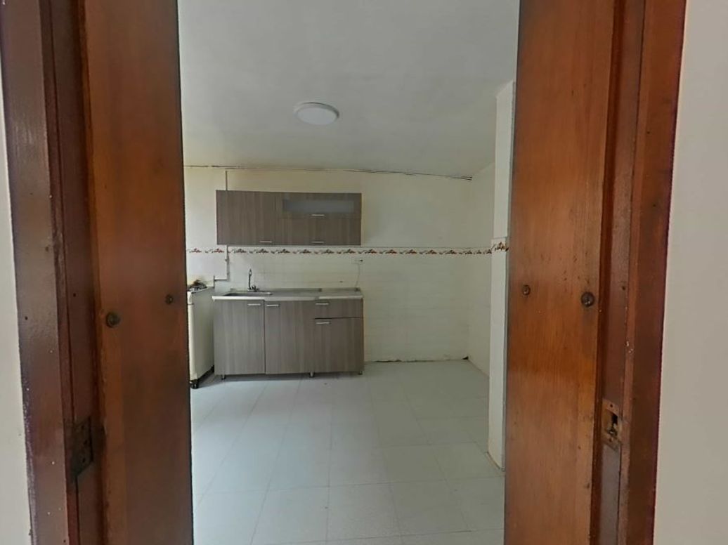 Casa de 7 alcobas en venta en Santa Isabel, Bogotá, 398 m² · foto 9 de 20