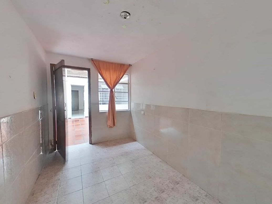 Casa de 7 alcobas en venta en Santa Isabel, Bogotá, 398 m² · foto 14 de 20