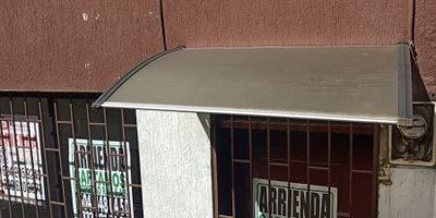 APARTAMENTO UBICADO EN VILLA HERMOSA SECTOR SAN MIGUEL POR LA CLINICA EL ROSARIO 
COMODIDADES:
-ALCOBA 1 CON CLOSET
-ALCOBA 2 CON CLOSET 
-BAÑO
-SALON COMEDOR
-COCINA SENCILLA
-RED DE GAS
-PISO EN CERAMICA
INFORMACION COMERCIAL:
PBX: 4480450 EXT 1
LINEAS WHATSAPP 3332845783/3006747672