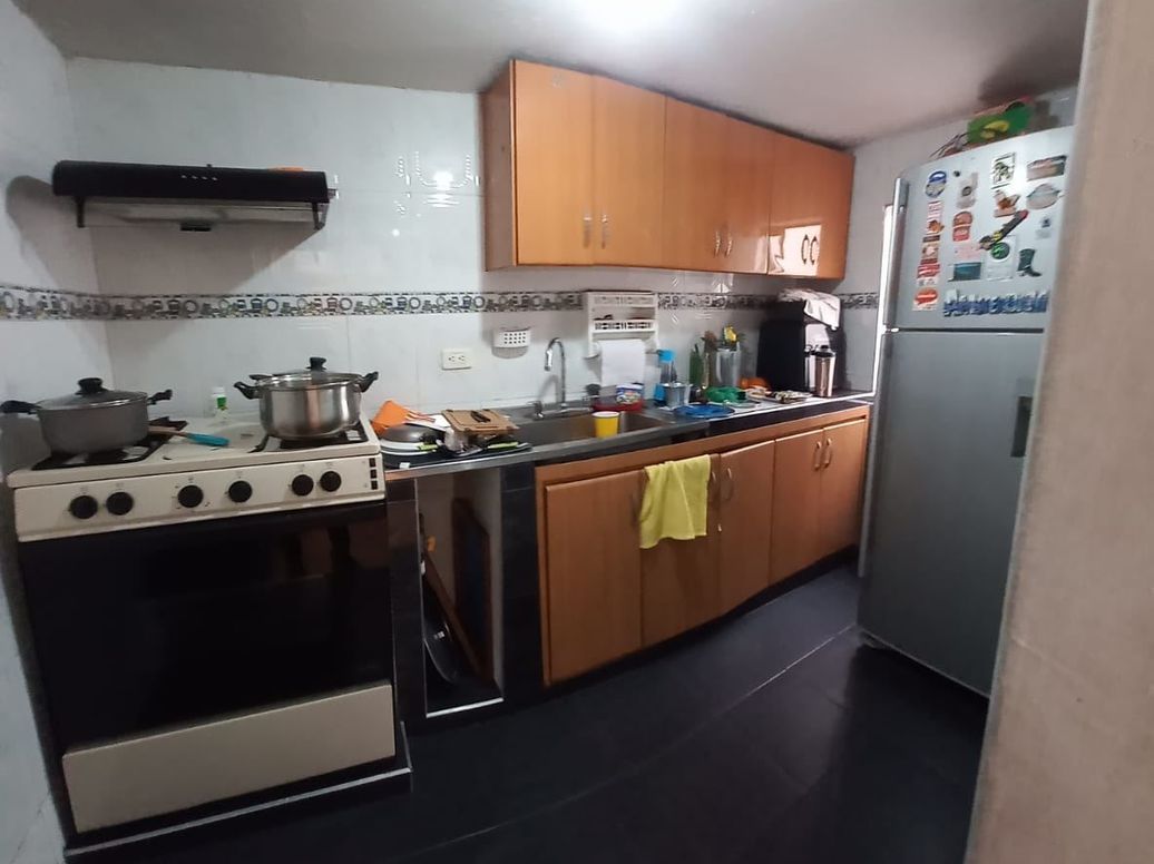 Casa de 6 alcobas en venta en Ciudad Kennedy Central, Bogotá, 240 m² · foto 9 de 20