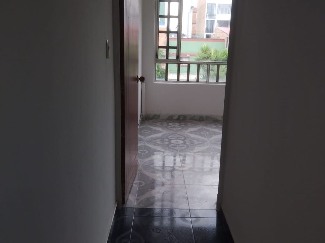 Casa de 6 alcobas en venta en Ospina Perez, Bogotá, 360 m² · foto 13 de 20