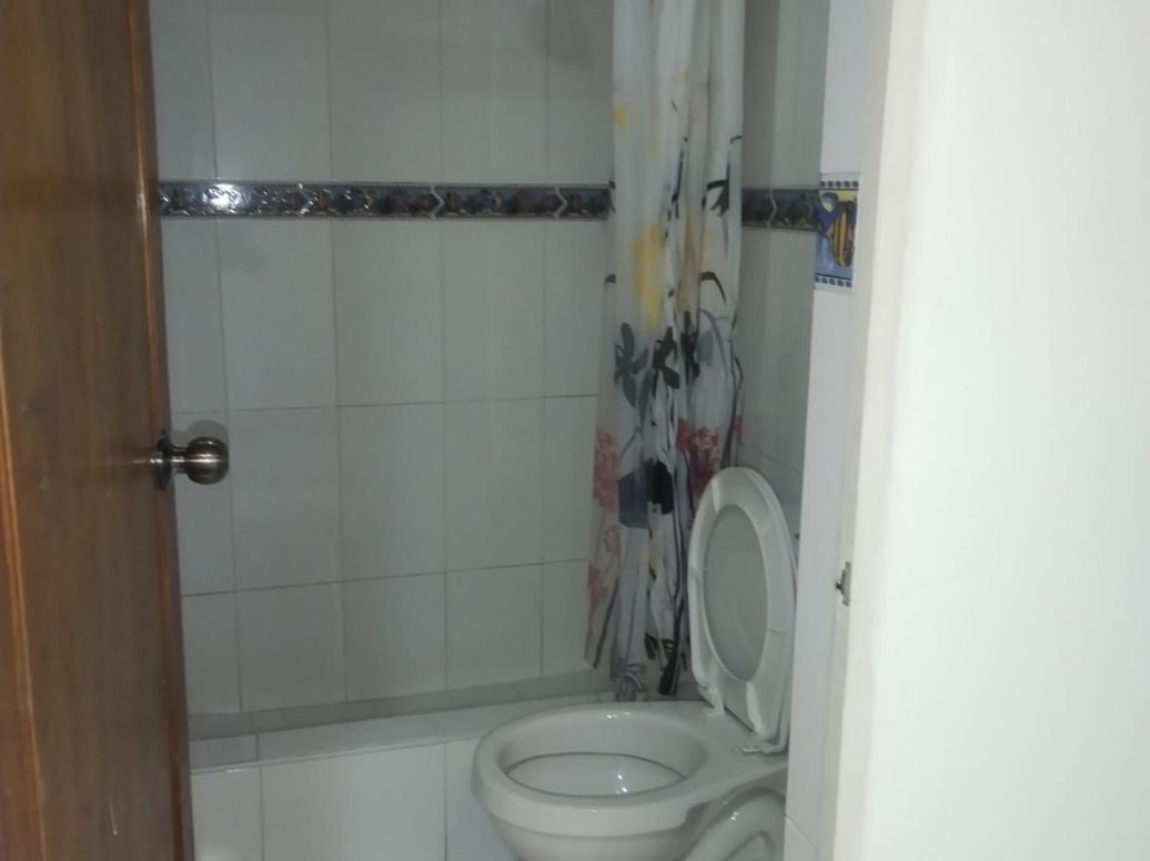 Casa de 6 alcobas en venta en Ospina Perez, Bogotá, 360 m² · foto 10 de 20