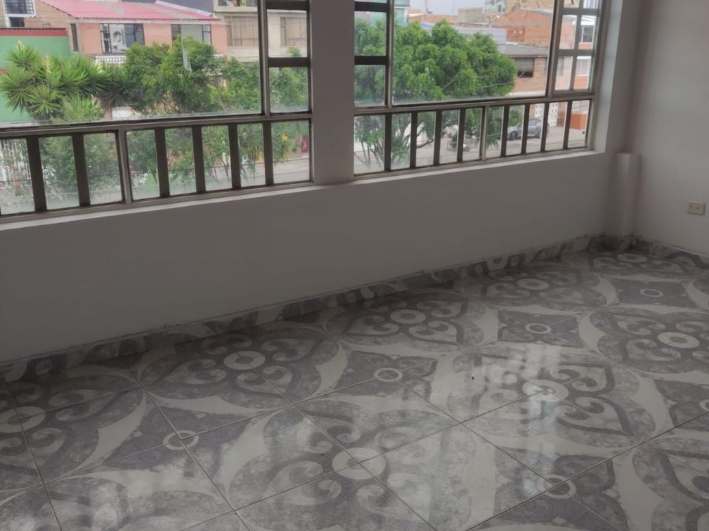 Casa de 6 alcobas en venta en Ospina Perez, Bogotá, 360 m² · foto 18 de 20