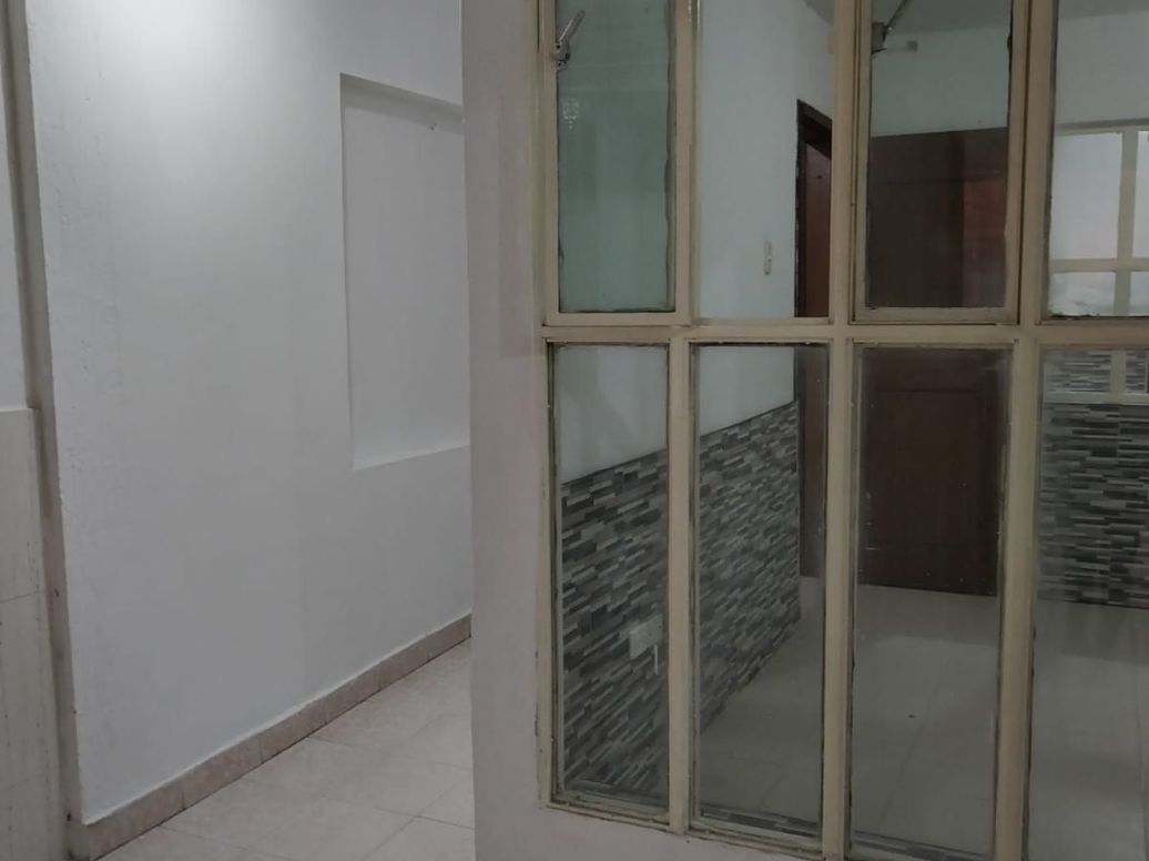 Casa de 6 alcobas en venta en Ospina Perez, Bogotá, 360 m² · foto 14 de 20